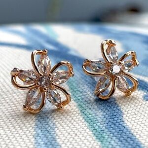 Elegant CZ cherry blossom 18k gold flower stud earrings gift new girlfriend mom